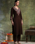 Crepe & Raschel Embroidered Kurta Set with Lace-Edged Mesh Dupatta