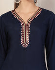 Thread Embroidered Rayon Kurta with Slit Sleeves & V-Neck