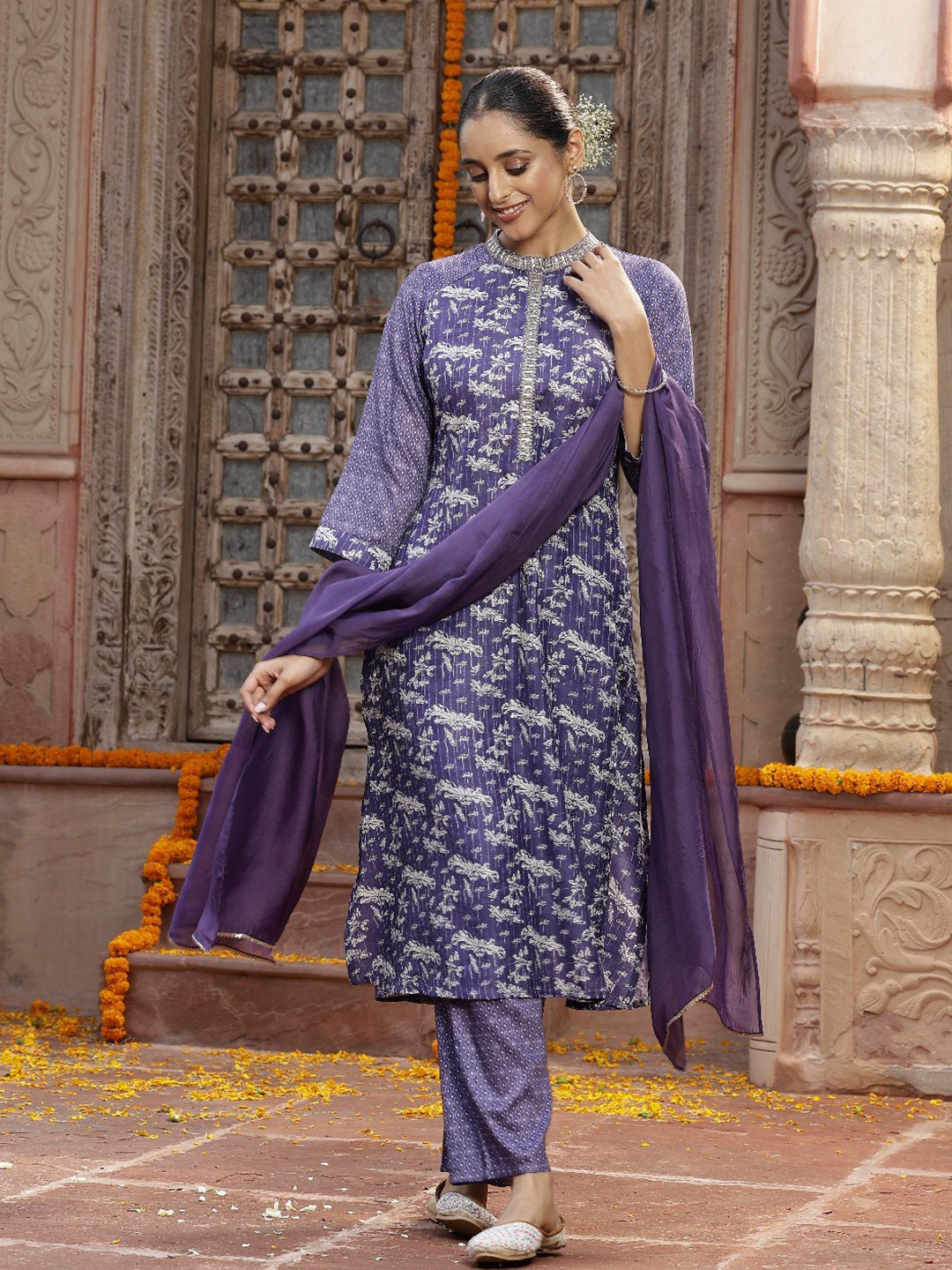 Floral Printed Straight Poly Muslin Kurta Set with Zari Embroidery and Organza Dupatta