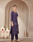 Zari-Trimmed V-Neck Kurta Set with Chanderi Tassel Dupatta