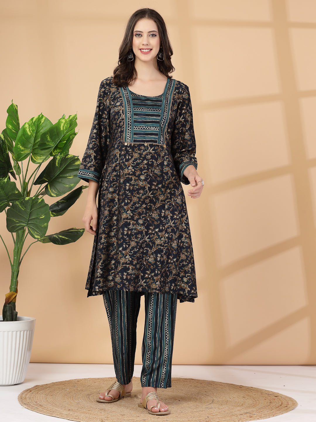 Floral Printed Regular Thread Work Kurta With Trouser &amp; Dupatta