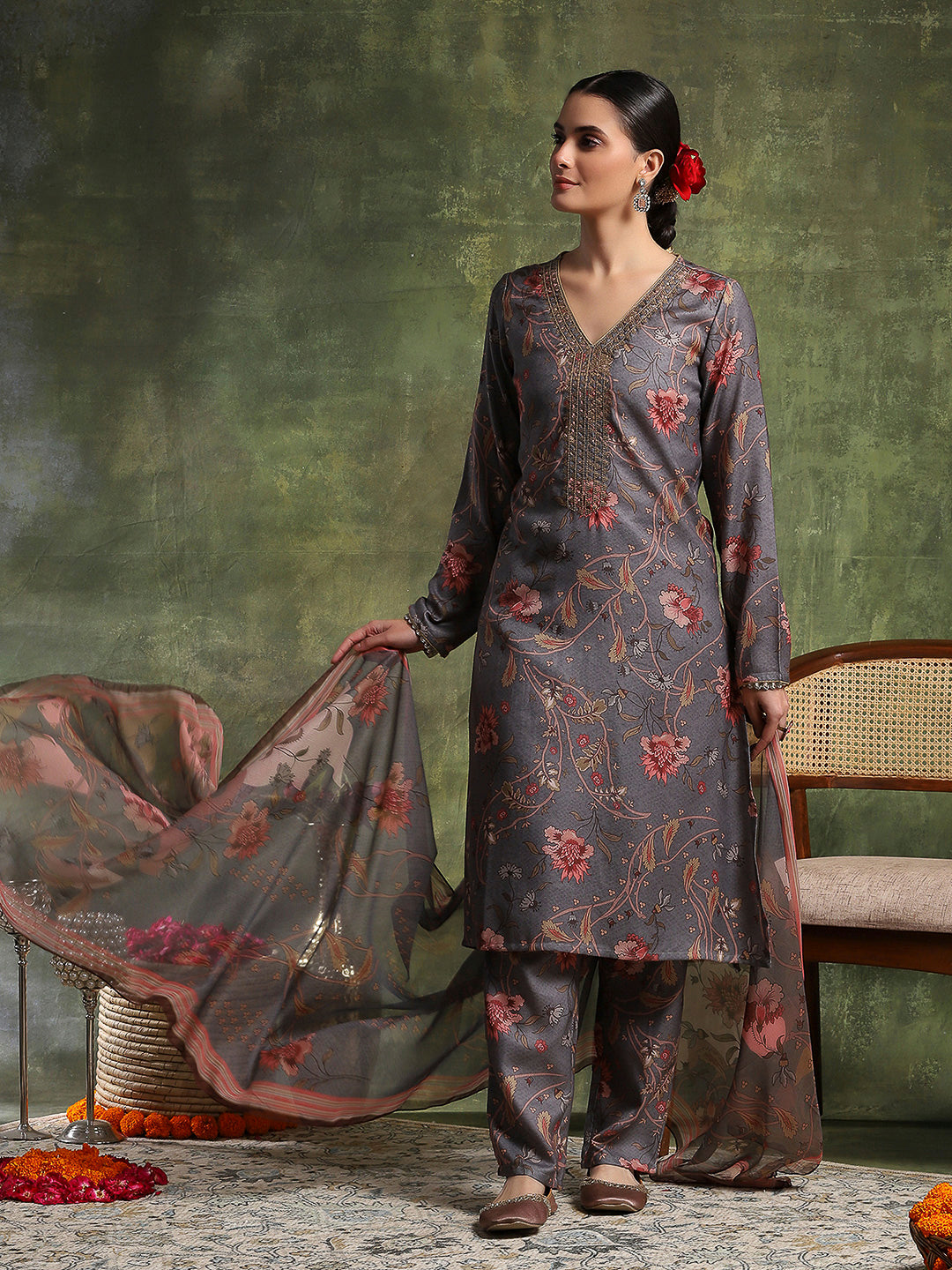 Floral Pashmina Wool Kurta Set with Chiffon Dupatta