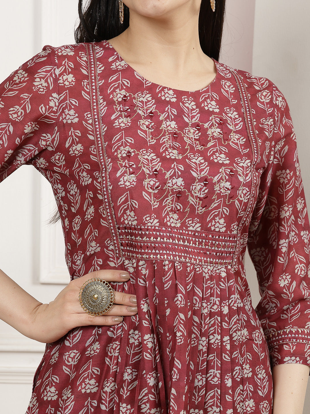 Nayam By Lakshita Women Floral Printed Pleated Kurta With Trousers