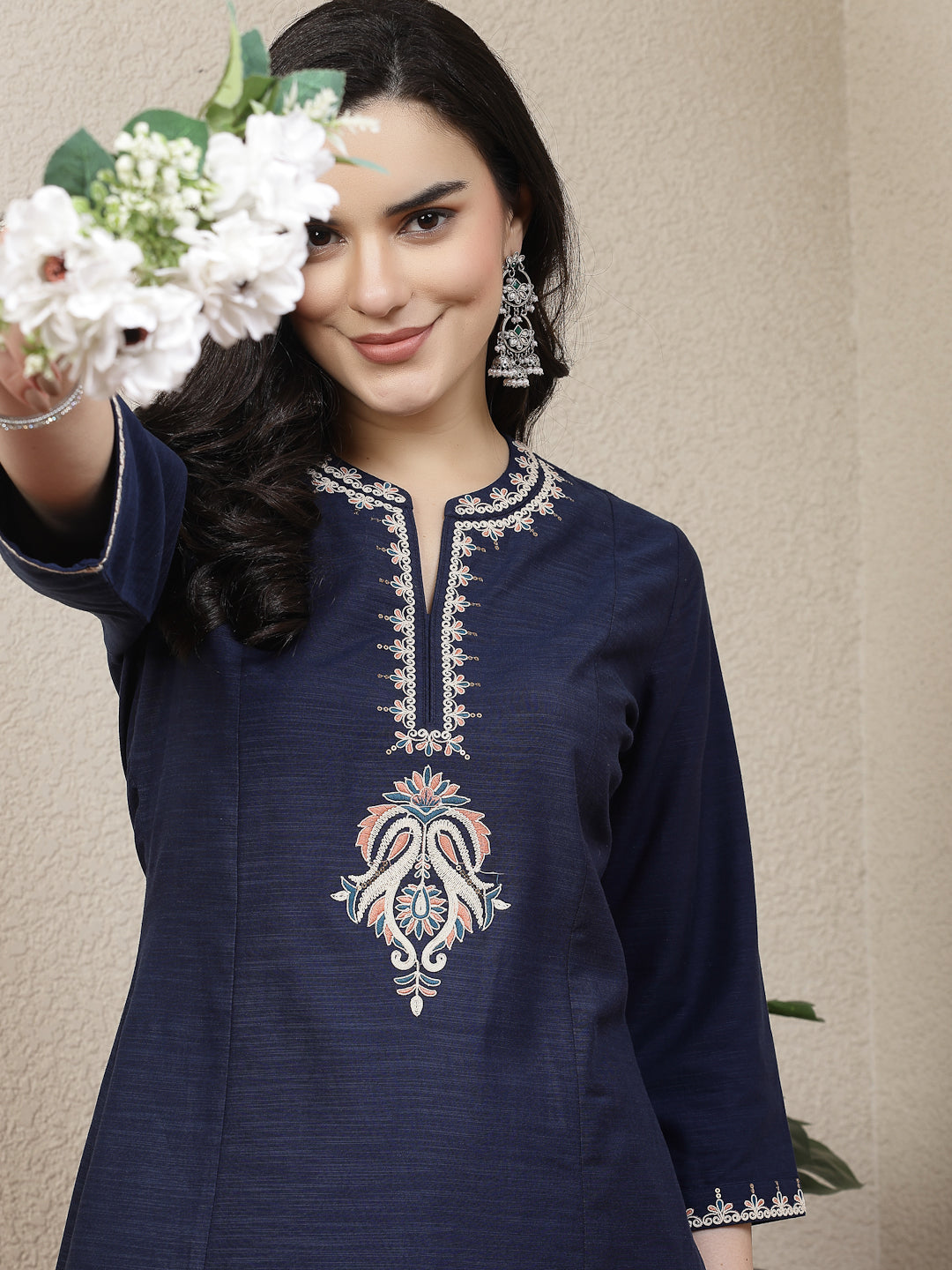 Women Floral Embroidered Kurta And Palazzo Set