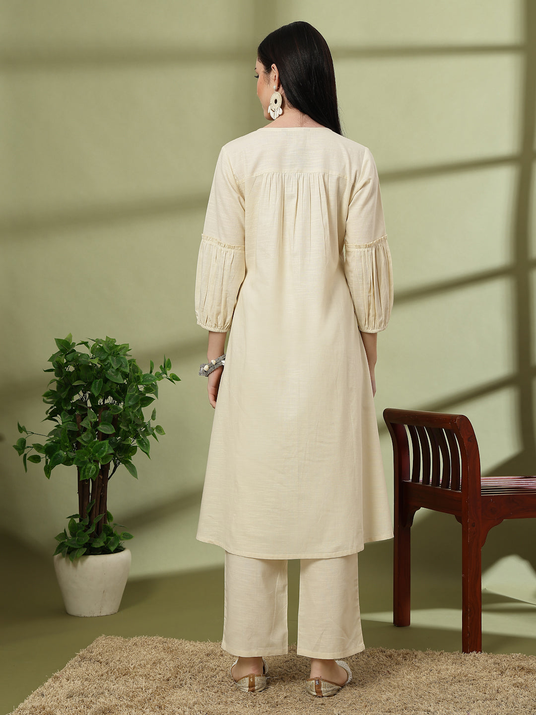 Floral Embroidered Cotton Linen Kurta Set with Pocketed Palazzo