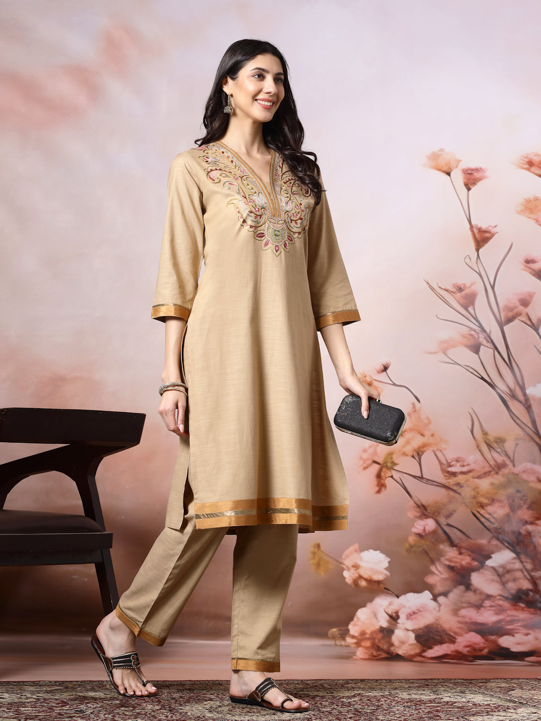 Cotton V-Neck Kurta Set with Paisley Embroidery &amp; Contrast Accents