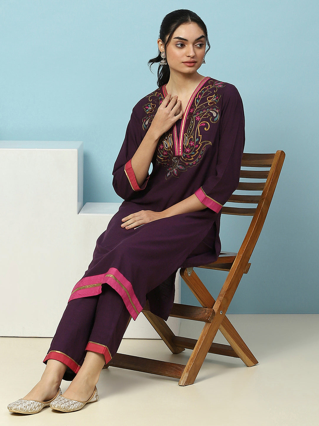 V-Neck Cotton Kurta Set with Paisley Embroidery &amp; Contrast Patch Accents