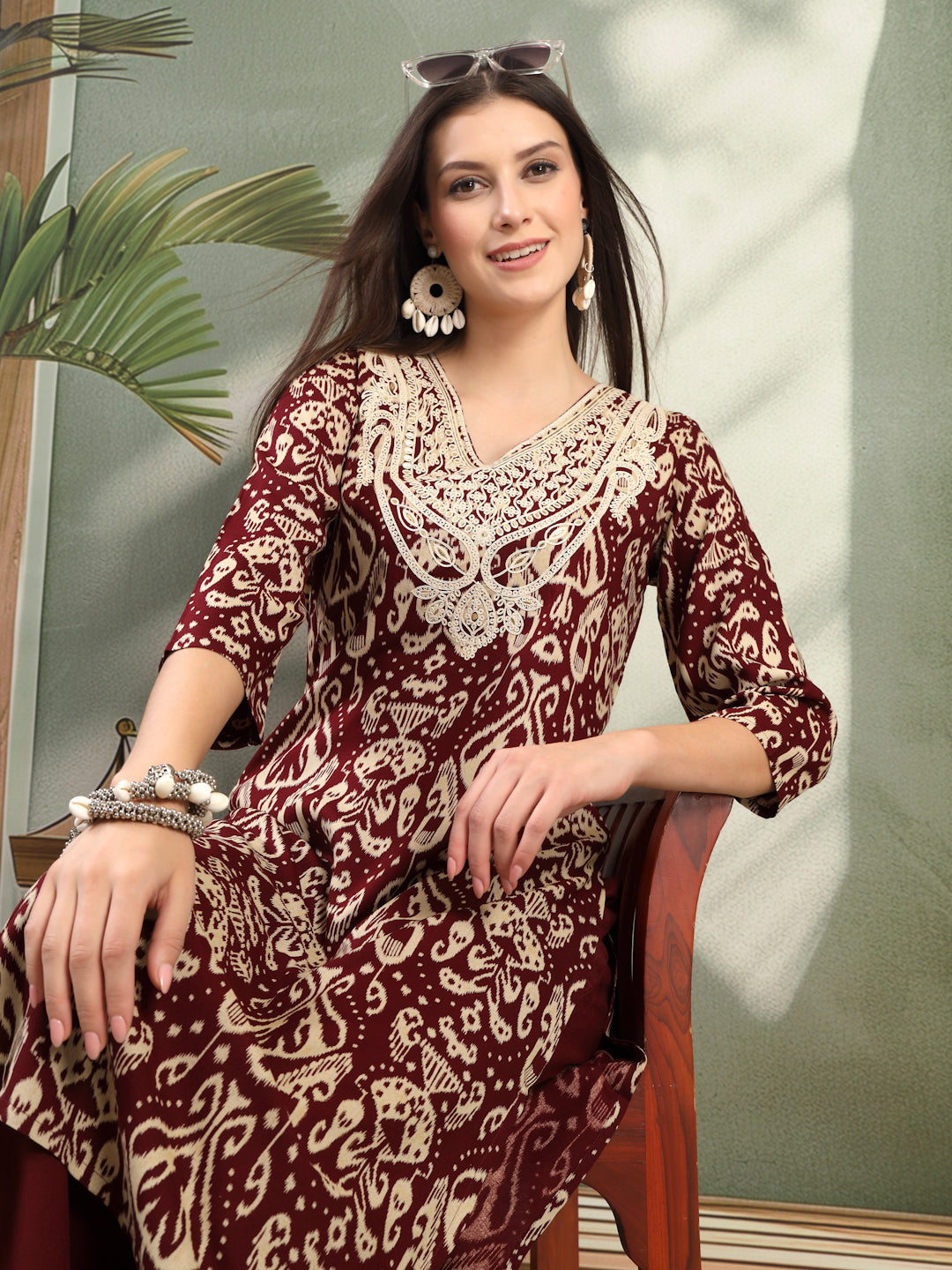 Ethnic Motif Printed Viscose Rayon Kurta Set with Thread Embroidery