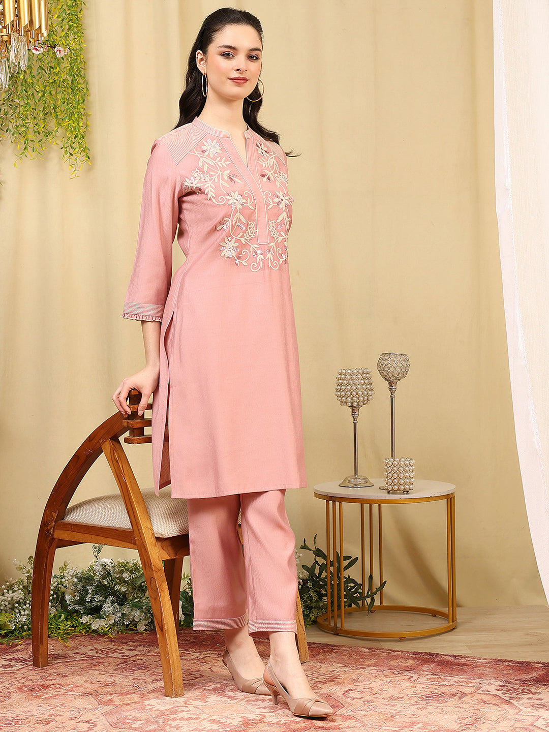 Lukhnavi Embroidered Kurta Set with Mandarin Collar &amp; Pockets